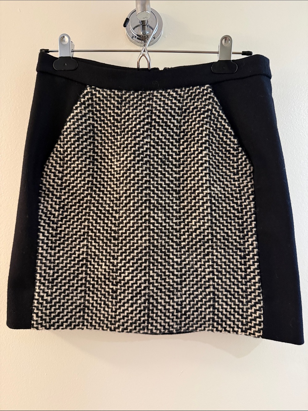 JCrew Size 00 Black and White Herringbone Panel Mini Skirt